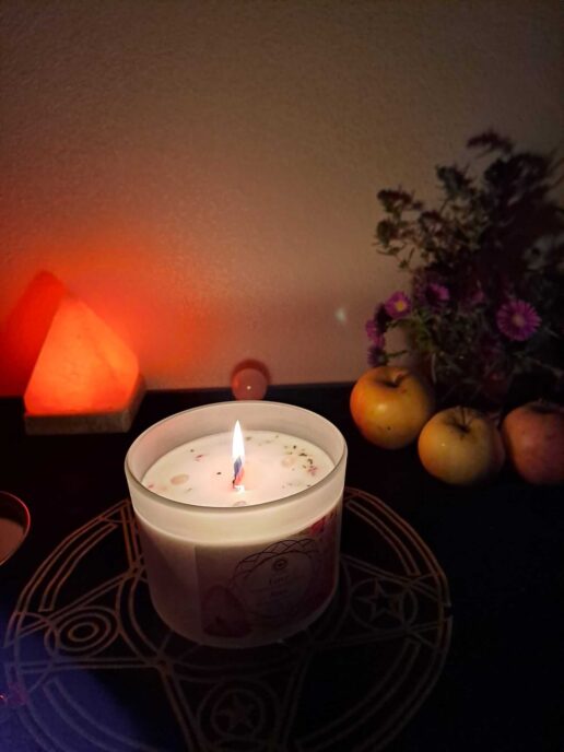 Candela amore, quarzo rosa accesa Meditazione