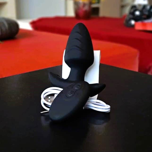Plug in silicone vibrante ROTANTE