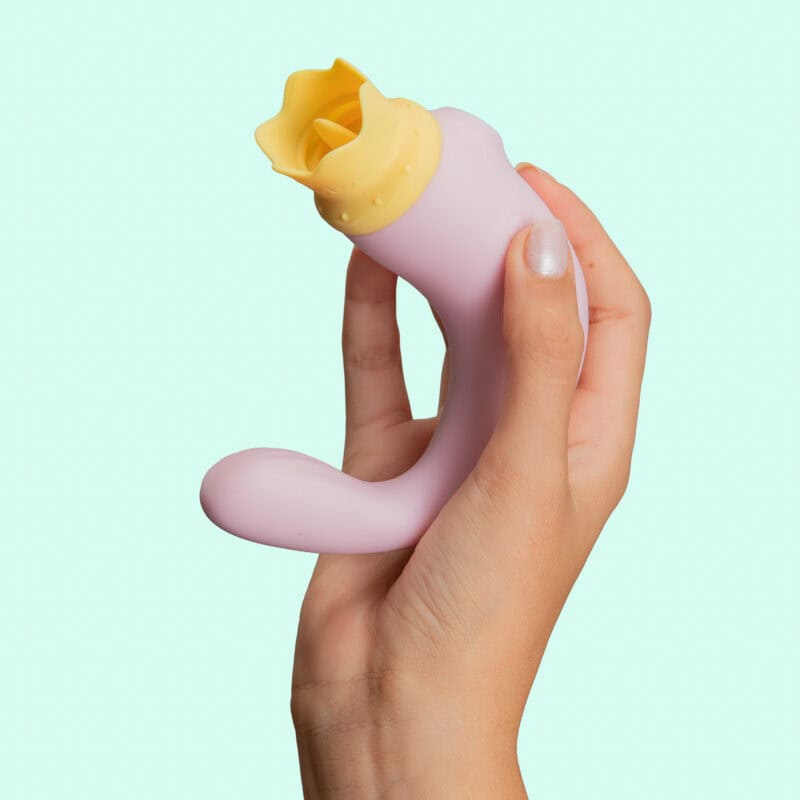 Re dei mari- succhia clitoride con lingua e coda vibrante - Rossolimone -mano